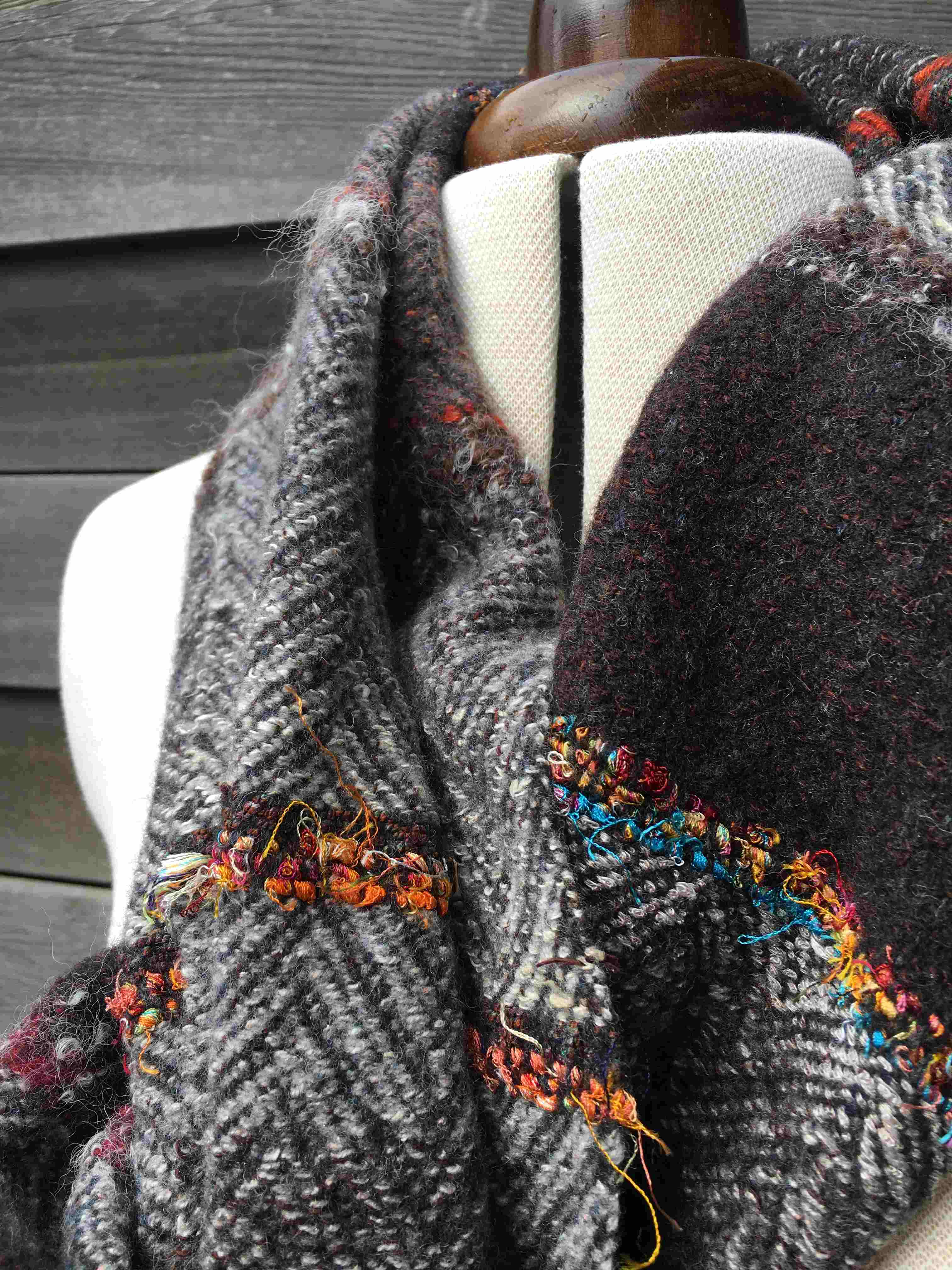 Scarf using yarn from recycled saris