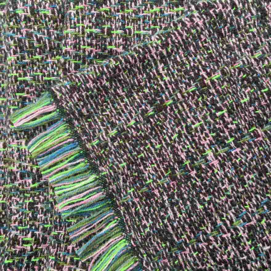 Scarf detail back and front