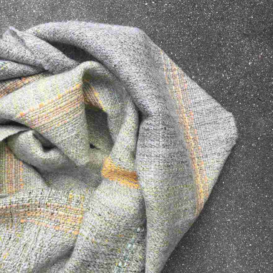 Spring scarf in British wool and linen, cotton, silk warp