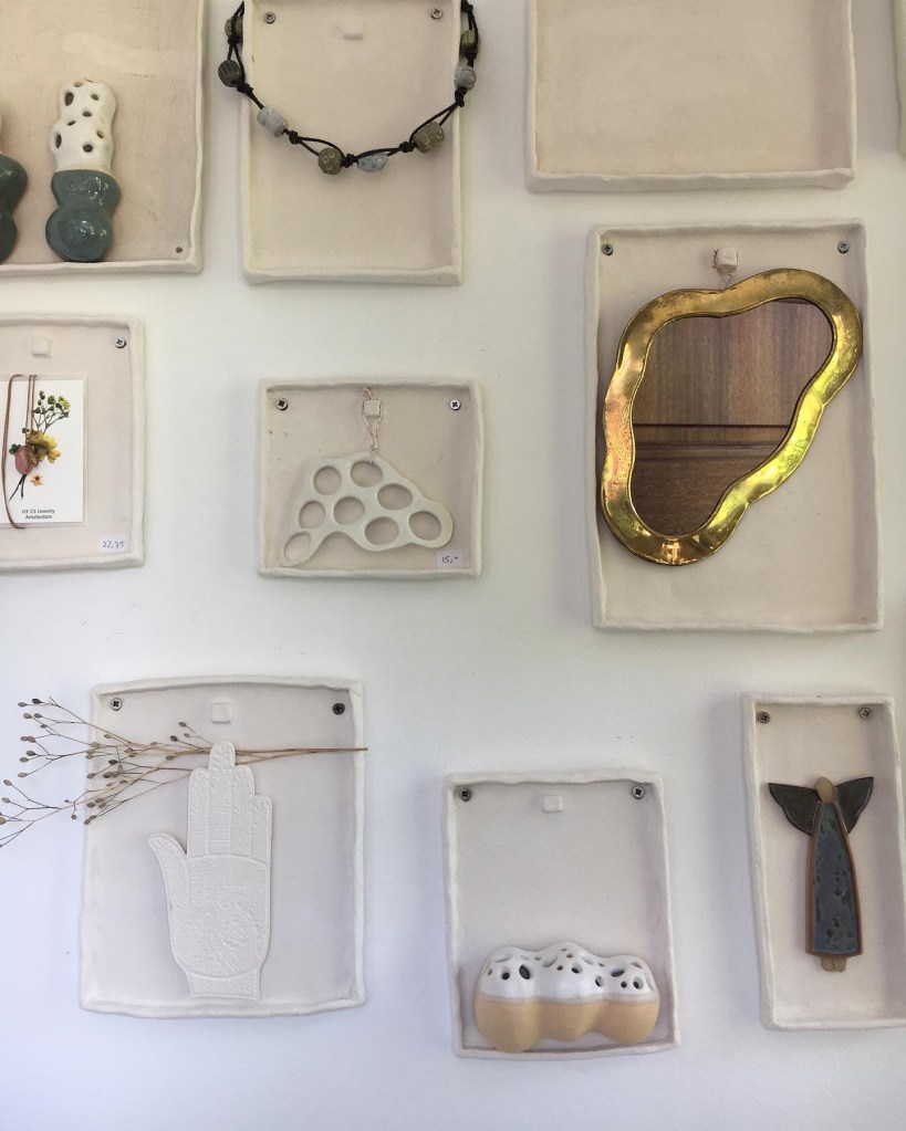 Tess Keramiek various ceramic hangers