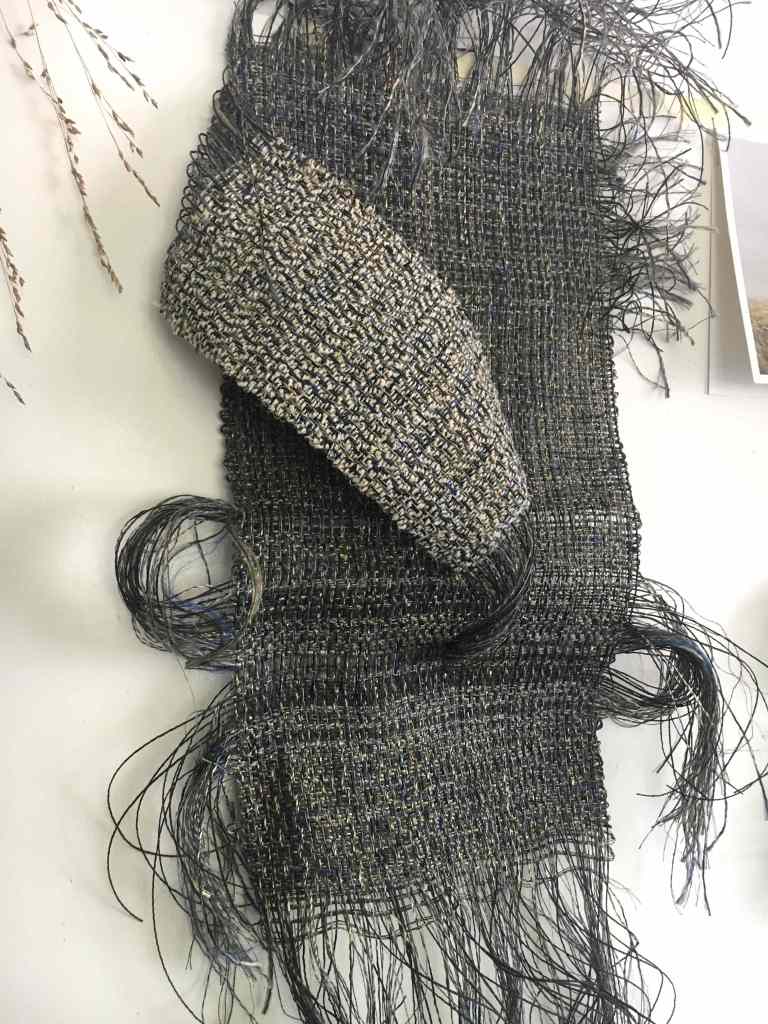 Introducing 3d elements to a woven piece