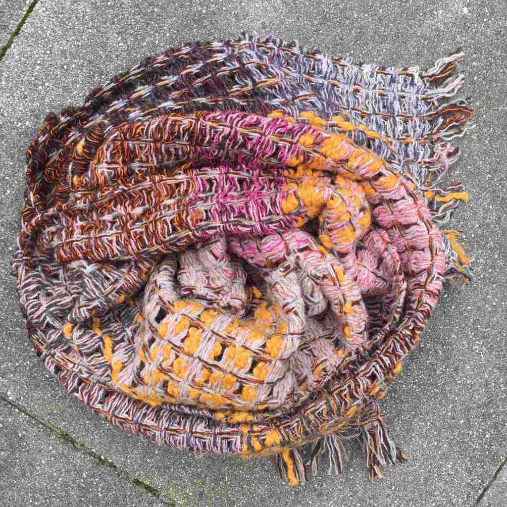 Scarf in hot pink and yellow