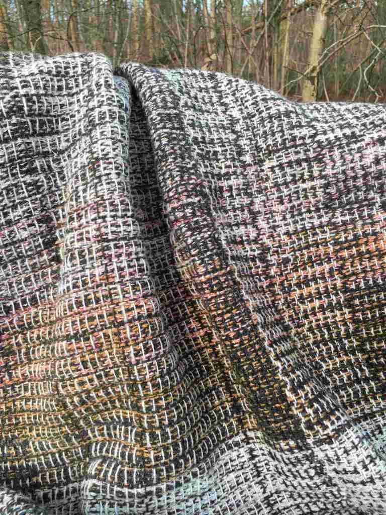 Throw in woods detail