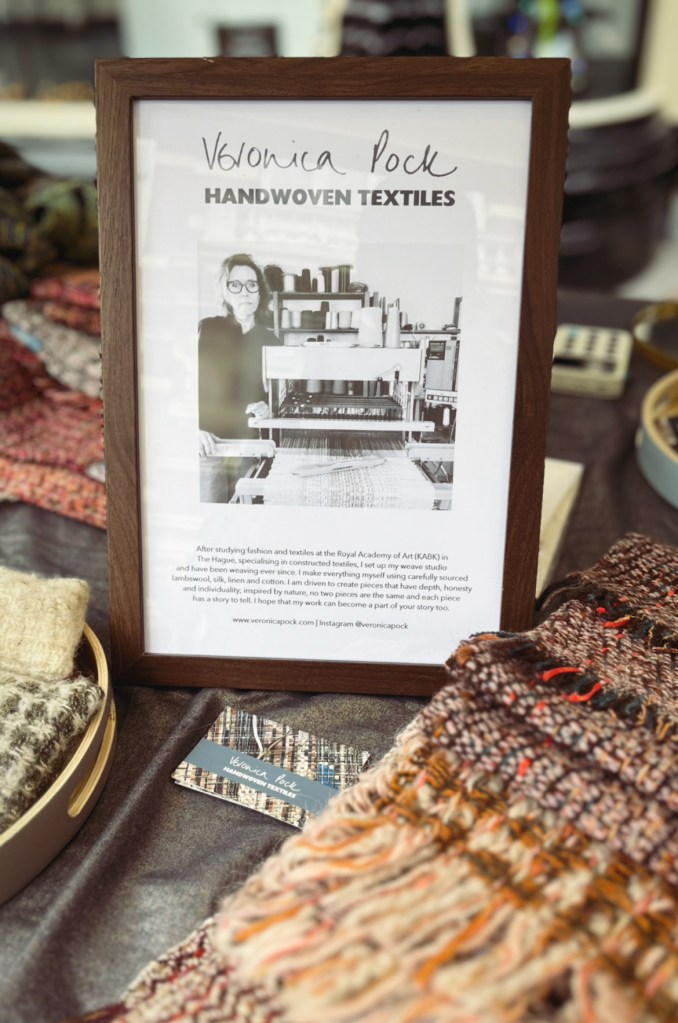 Veronica Pock sign for market