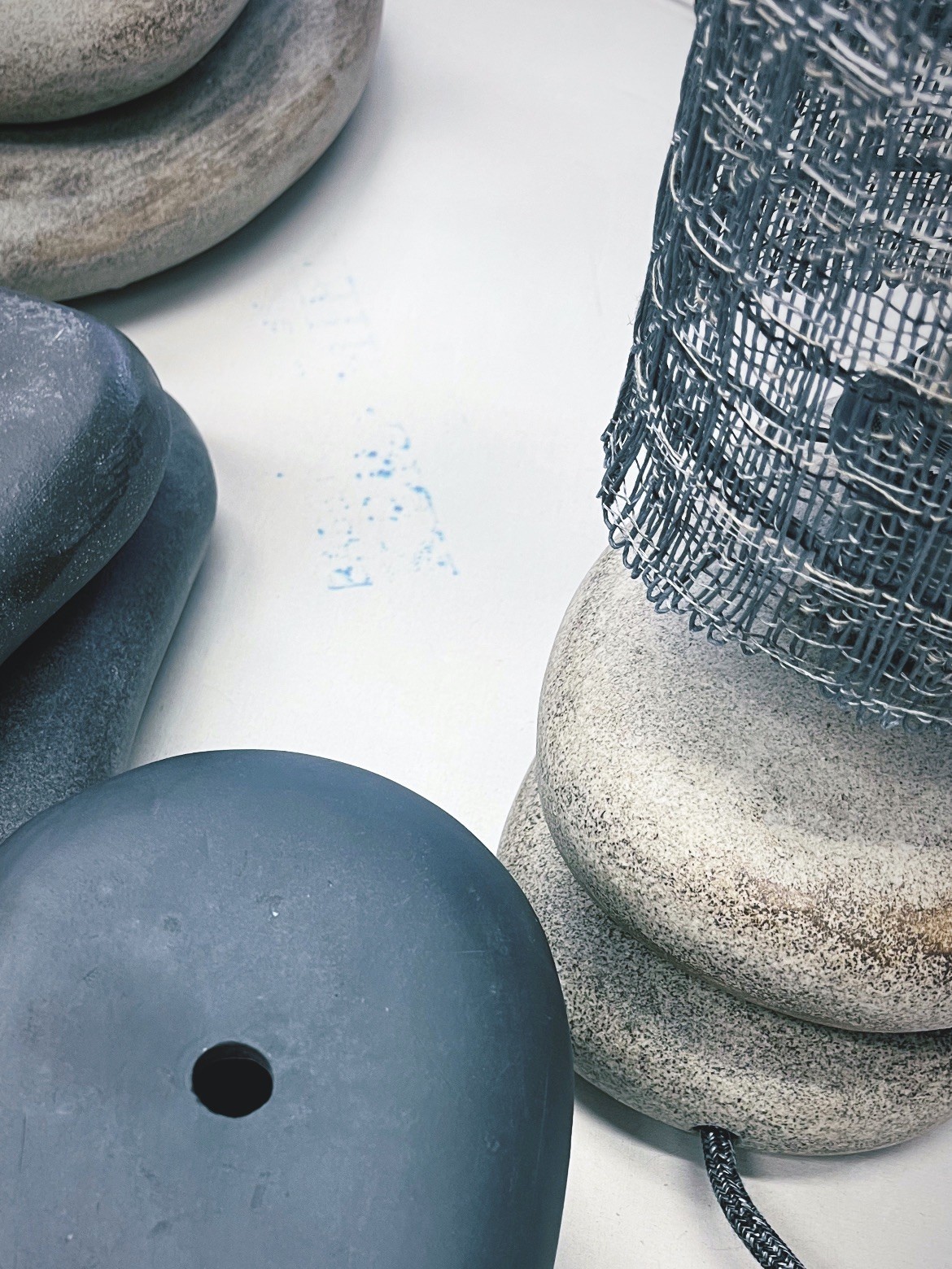 MV Lodestar ceramic lamp with woven shade detail